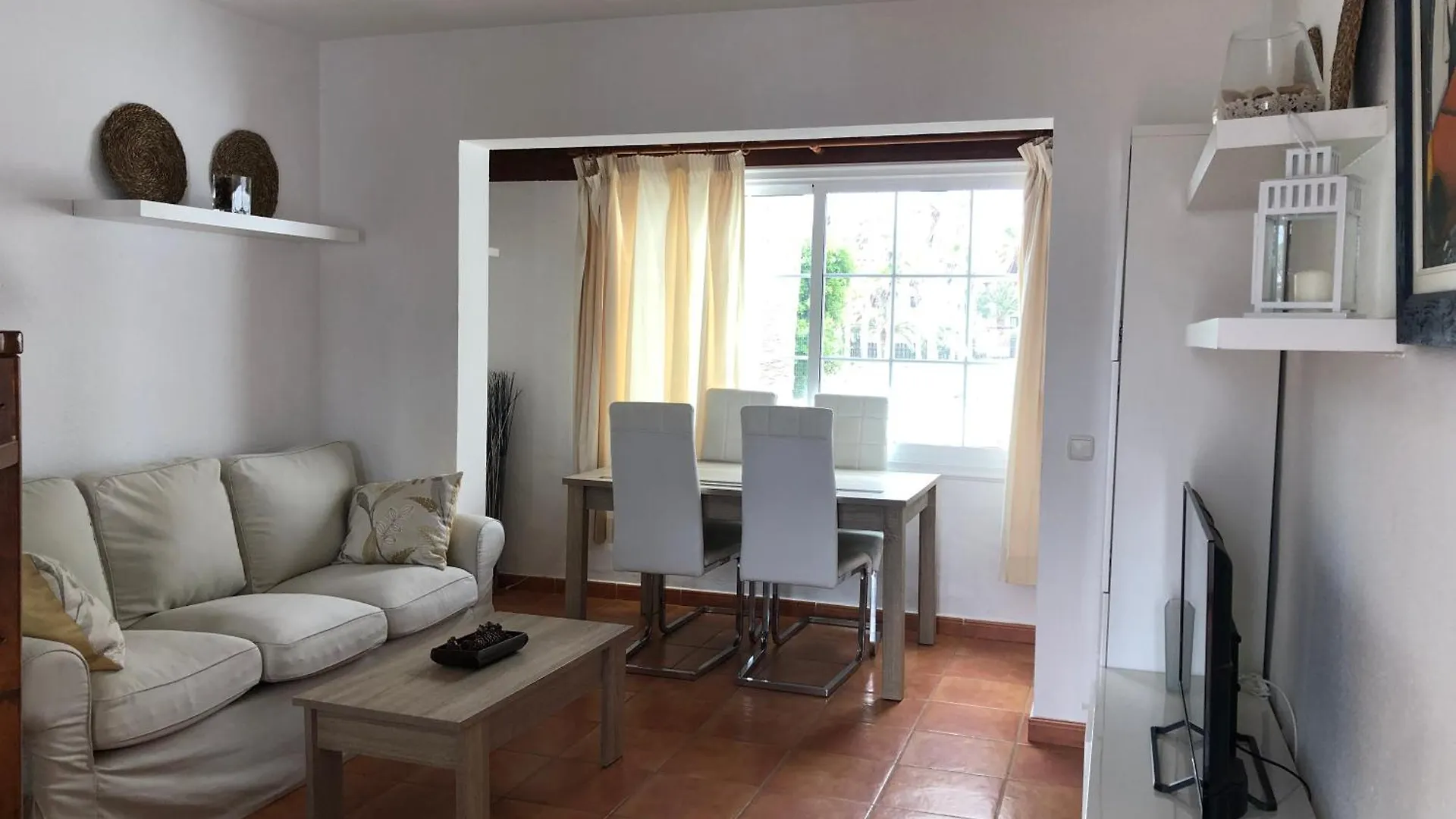 Duplex Independiente En Grandes Playas contacts